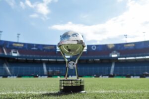 ¡Pasaron cosas y la final de la Sudamericana se va a jugar otra vez en Asunción!