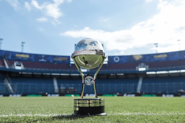 ¡Pasaron cosas y la final de la Sudamericana se va a jugar otra vez en Asunción!