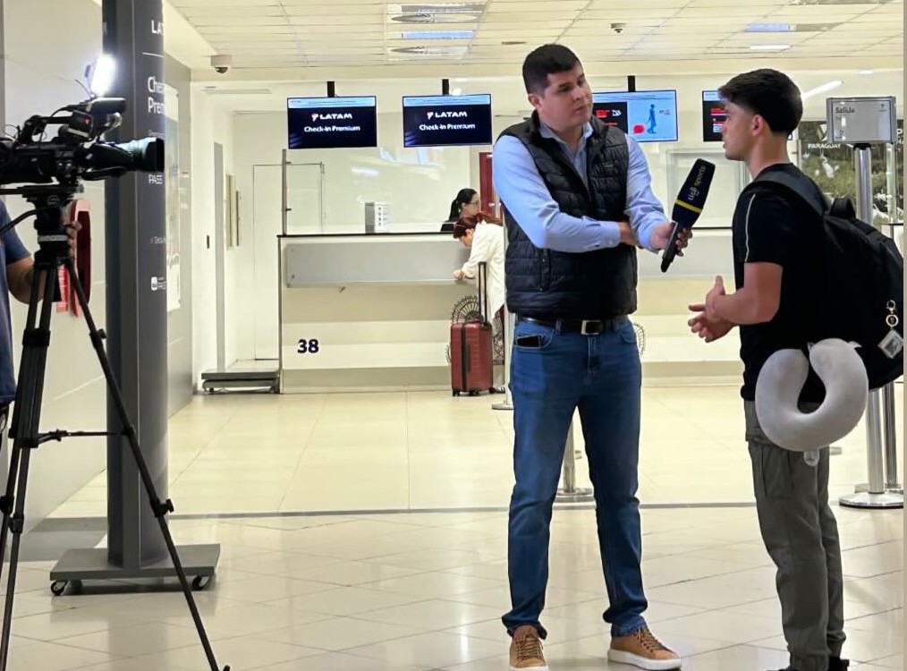 ¡Alexis Fariña ya rumbeó hoy a yankilandia, donde va a chutar!