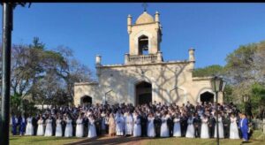 Vivan los novios: ¡104 parejas dijeron sí en casorio comunitario!