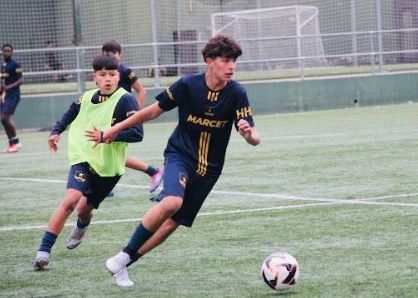 Promesa paranaense se abre camino en el fútbol catalán