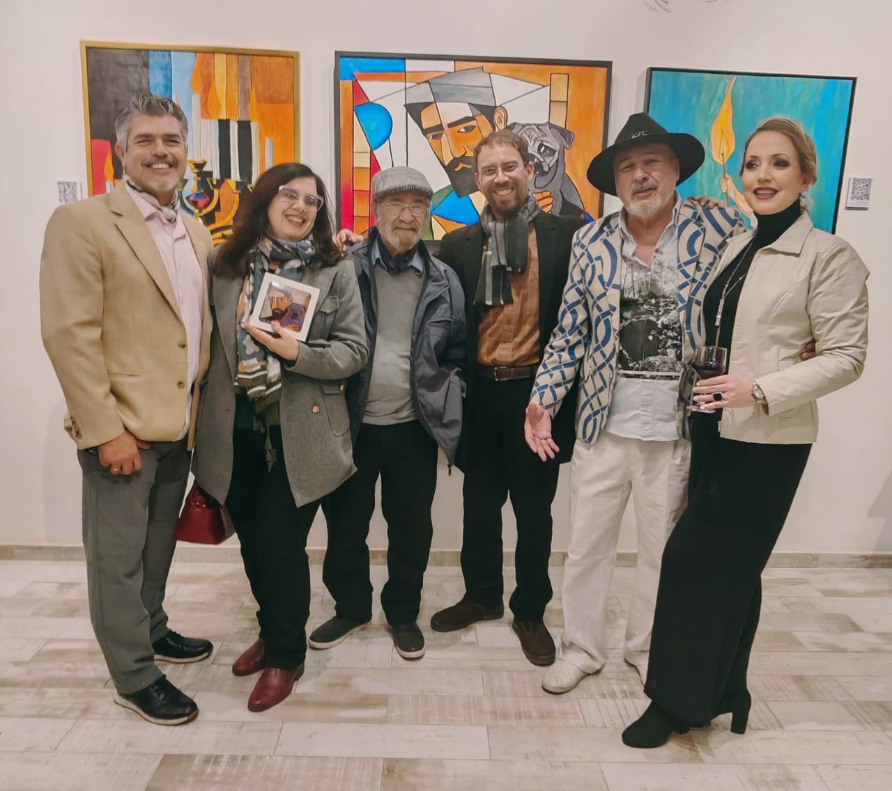 ¡Miguel Fernández y su audaz exposición de pinturas al estilo Picasso!