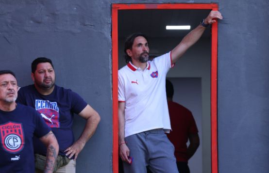 “No hay chances de renunciar”, avisó el asistente de Diego Martínez