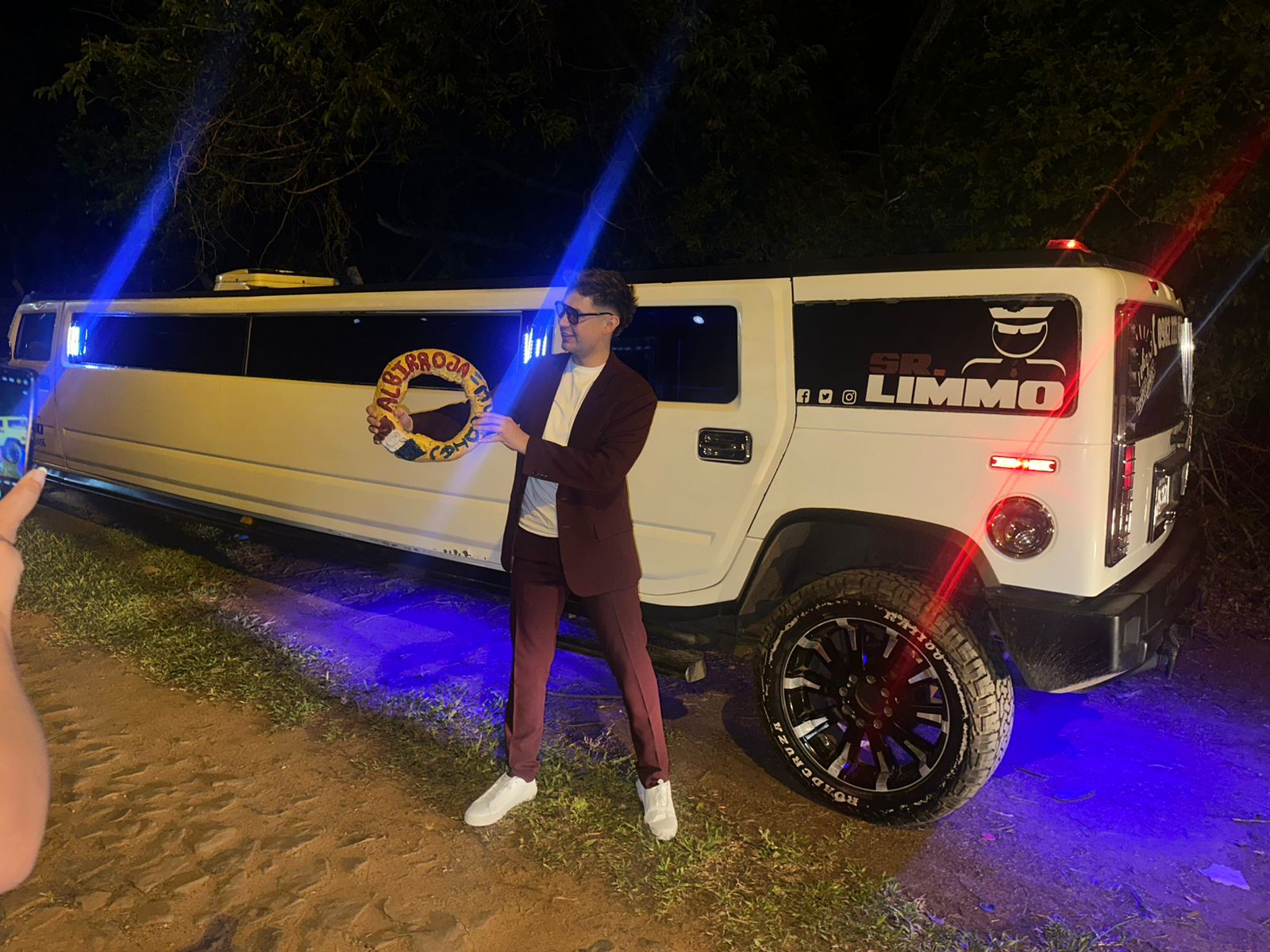 “Chipero cheto” llegó en limusina y armó guyryry en gala del Reality Show