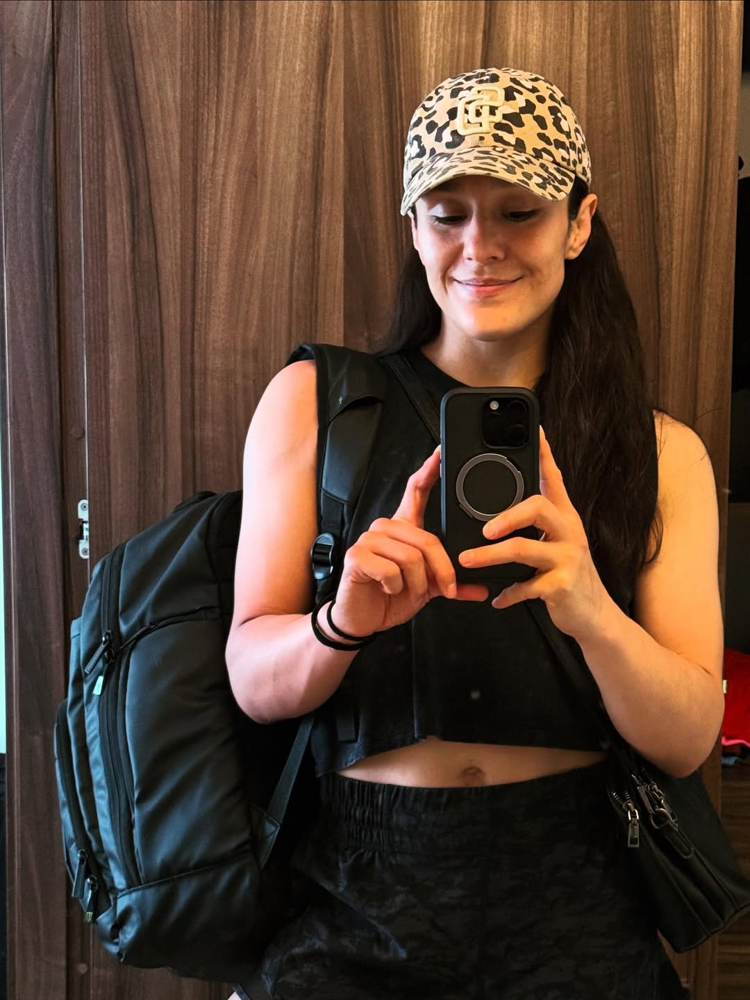 ¡Famosa luchadora de UFC apareció comiendo chipas!