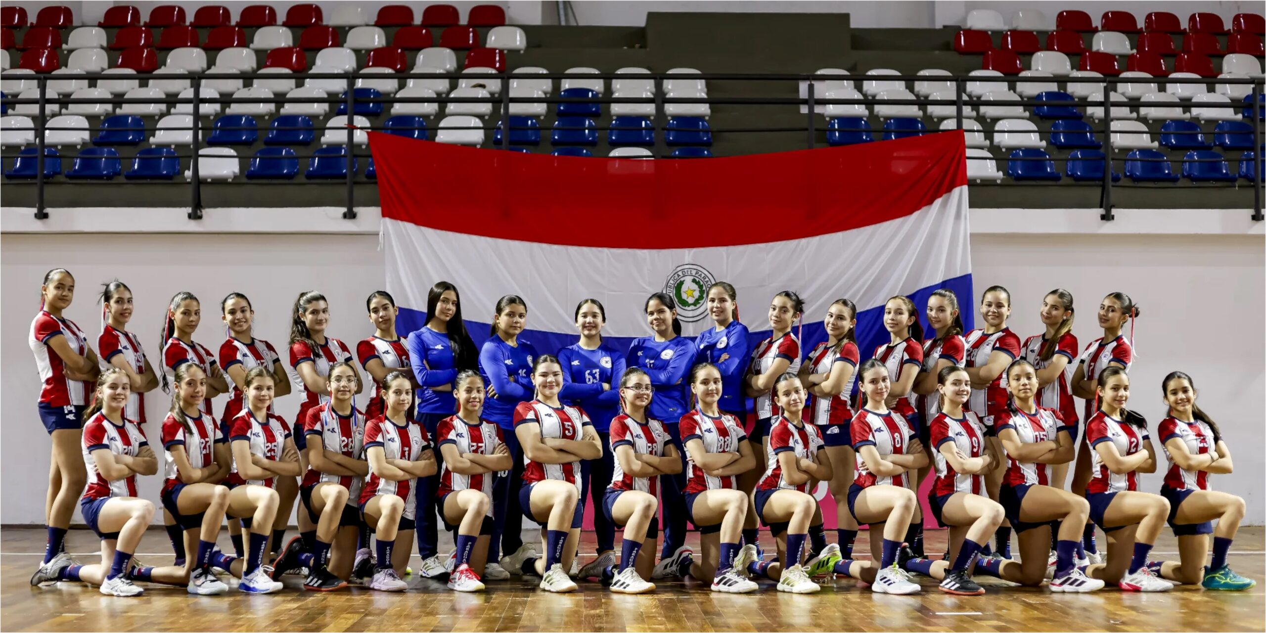 (GALERÍA) ¡Mañami! Hijas de famosos expeloteros albirrojos se lucen ahora como convocadas a la Albirroja