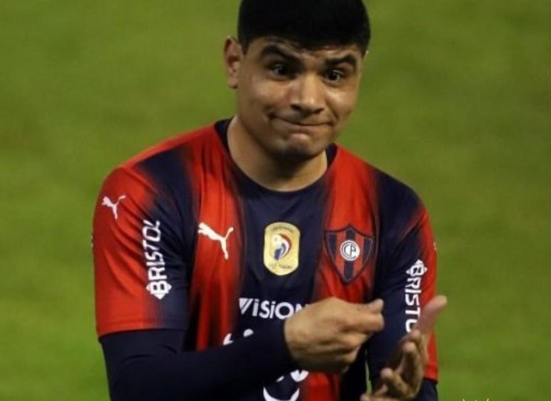 ¡Cerro ligó sanción de FIFA por un reclamo de Claudio Aquino!