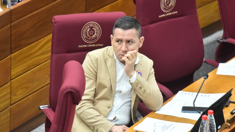 Javier “Chaqueñito” suspendido por 60 días sin goce de sueldo