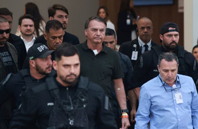 Jair Bolsonaro fue trasladado de urgencia al hospital por un malestar abdominal