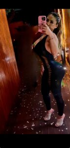 Flor: ¡recibió sin bombacha la primavera!