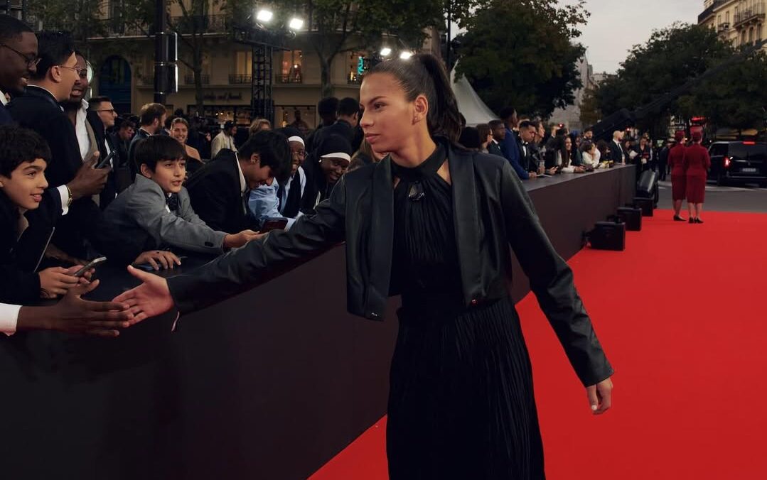 ¡Apénami! Claudia Martínez ya pasó por la alfombra roja de la Gala de Balón de Oro