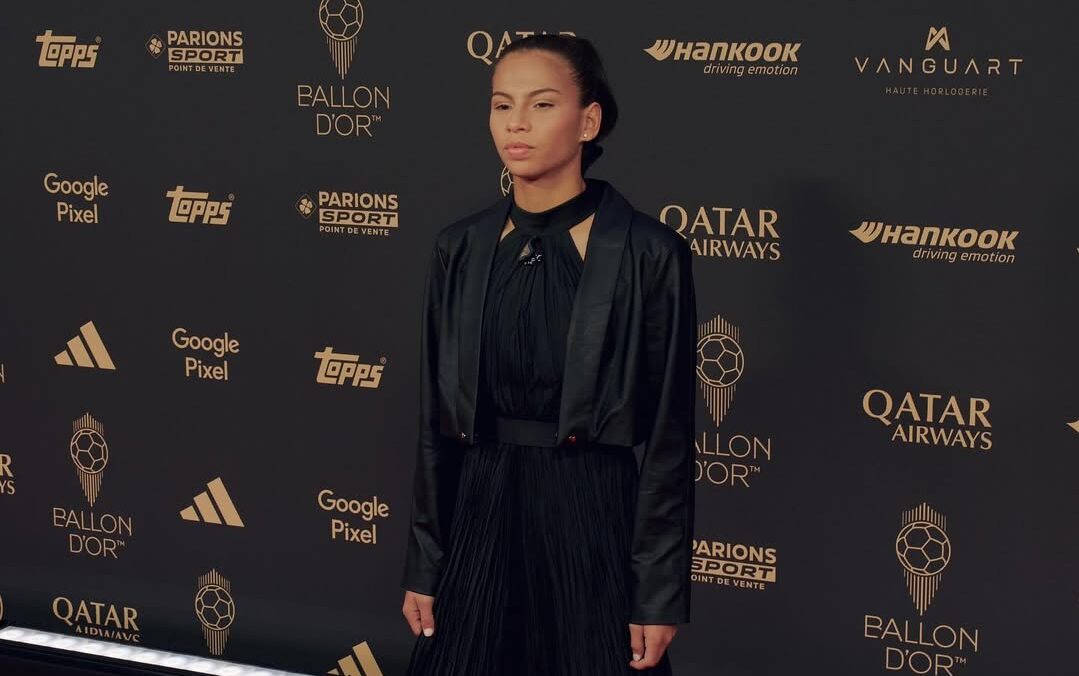 Claudia Martínez no pudo levantar el trofeo en París, ¡pero estuvo ahí entre las estrellas!