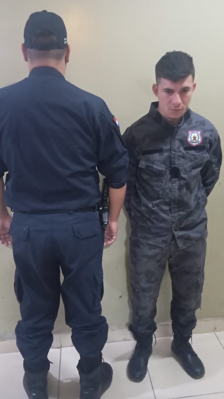 Guardiacárcel ho’a con cocaína que intentó meter en penal  en un termo de terere