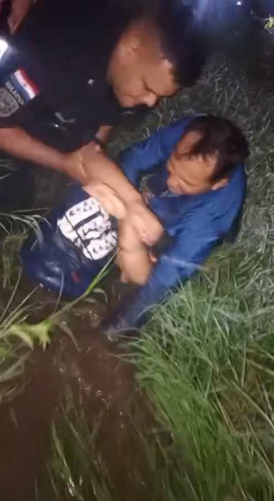 Raptan a mujer y la tiraron chalaikue en un esteral