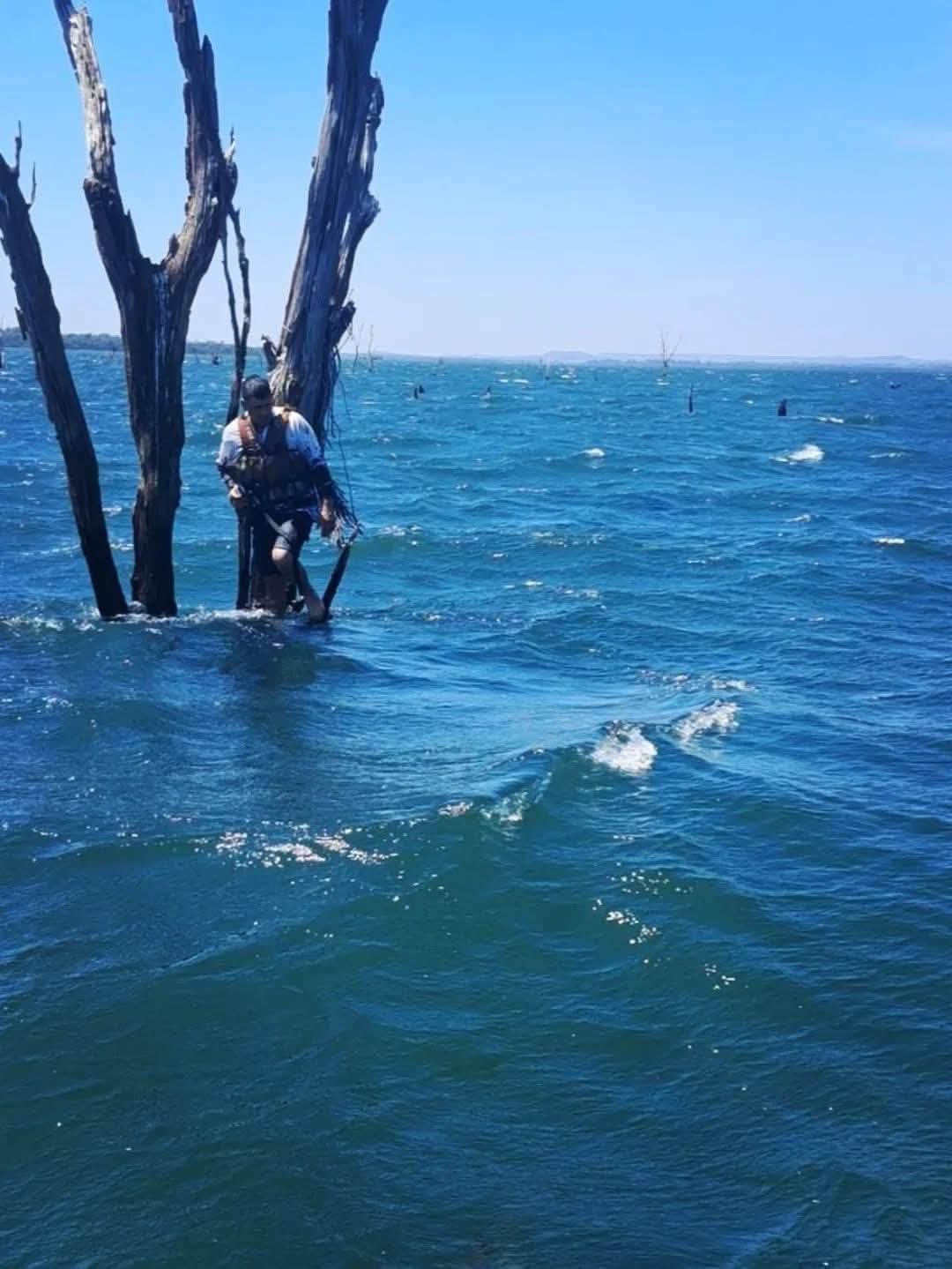 Pescadores naufragaron y fueron rescatados ilesos