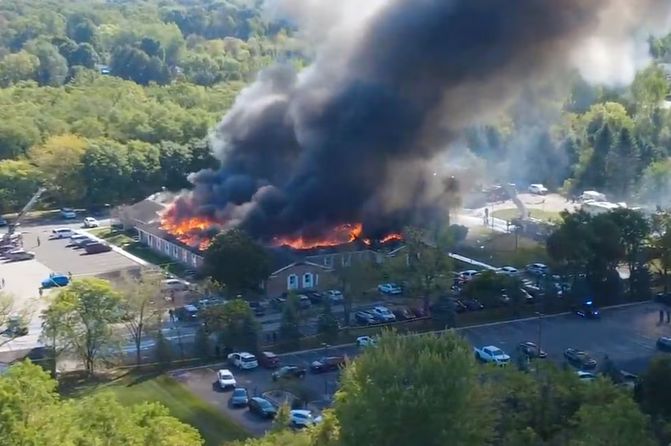 Tiroteo e incendio en una iglesia mormona de Michigan: al menos dos muertos y varios heridos