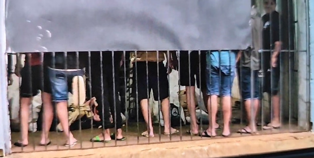 Peligrosos detenidos osyryry a la cacerolita