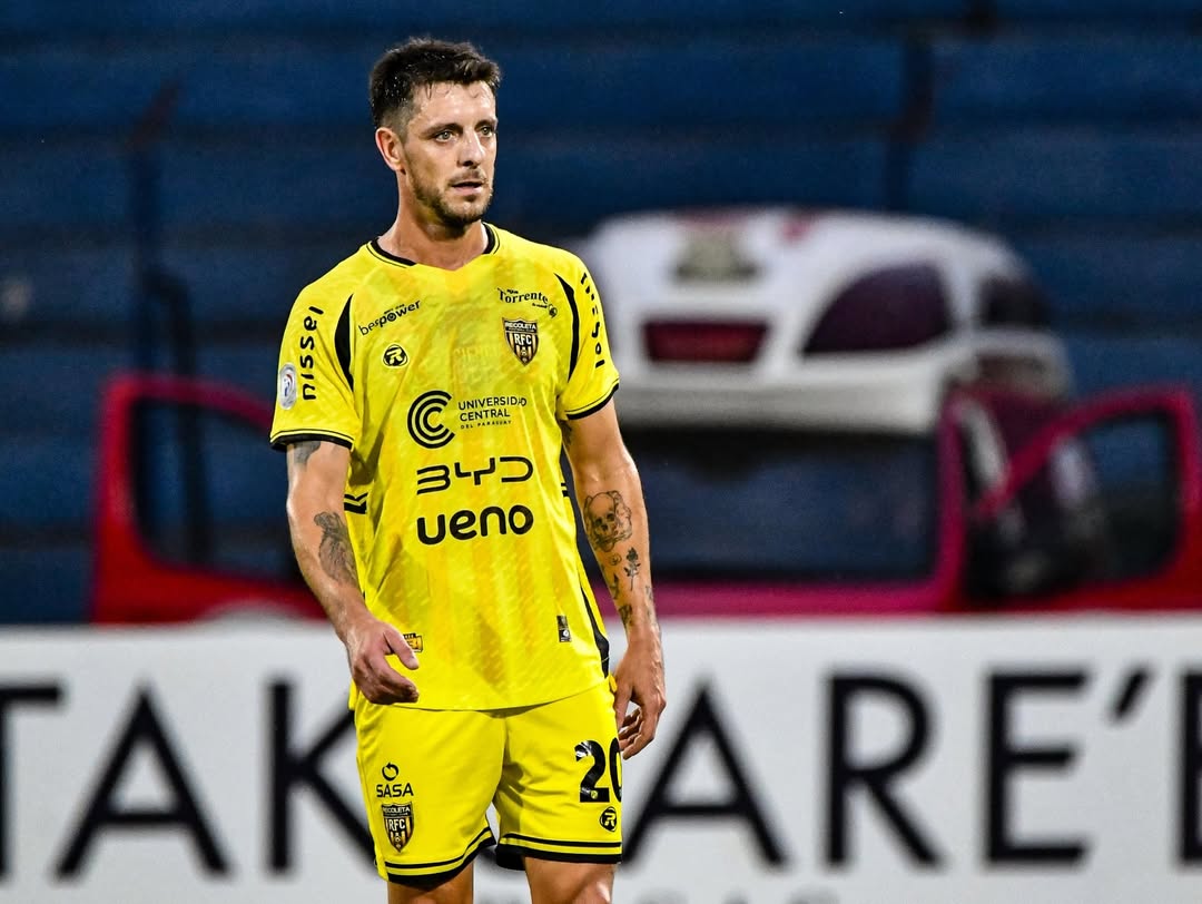 (VIDEO) ¡De haber hecho el gol del año a ser cazador de arañas!