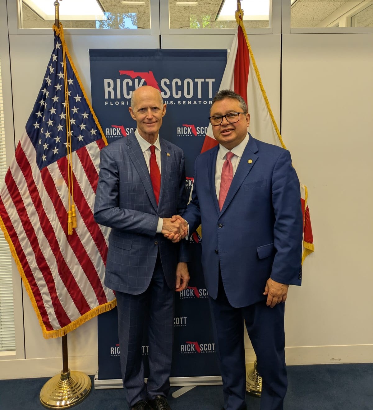 Gustavo Leite se reunió con un senador yanky con el objetivo de frenar el neocolonialismo chino