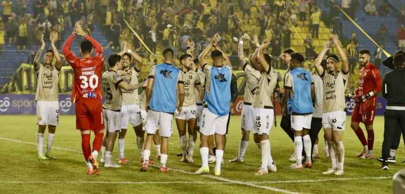 Cachique fue más valé en la tanda de penales y pasó a la siguiente fase de la Copa Paraguay