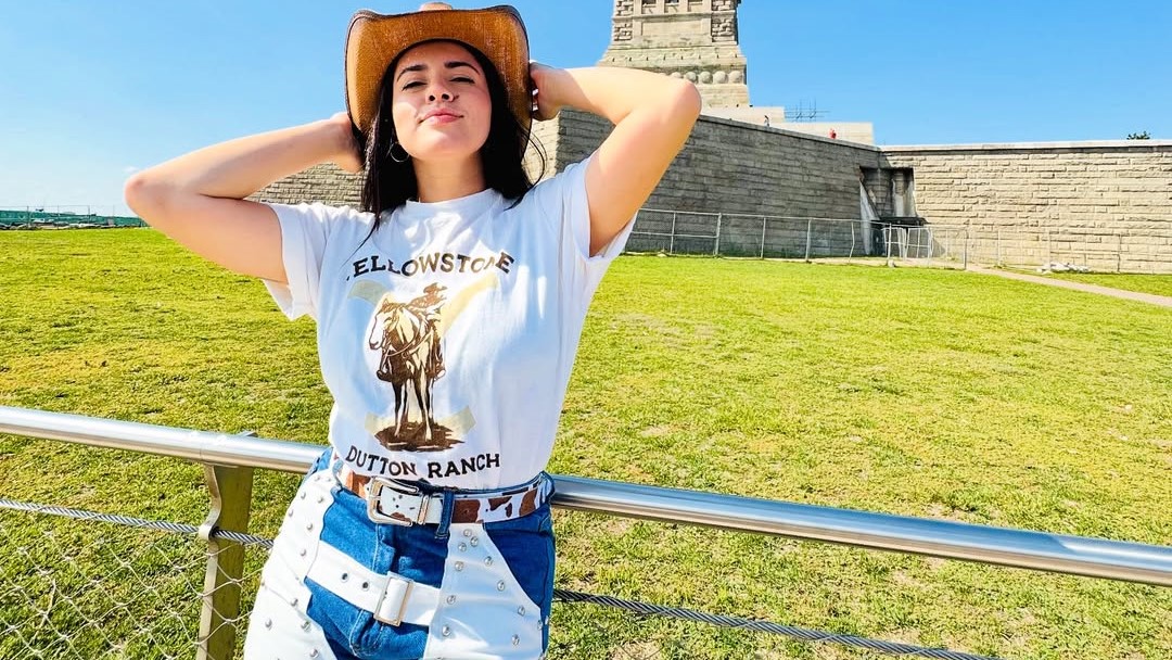 (VIDEO) ¡Mily Brítez presentó a una pintoresca y nueva integrante de su banda!