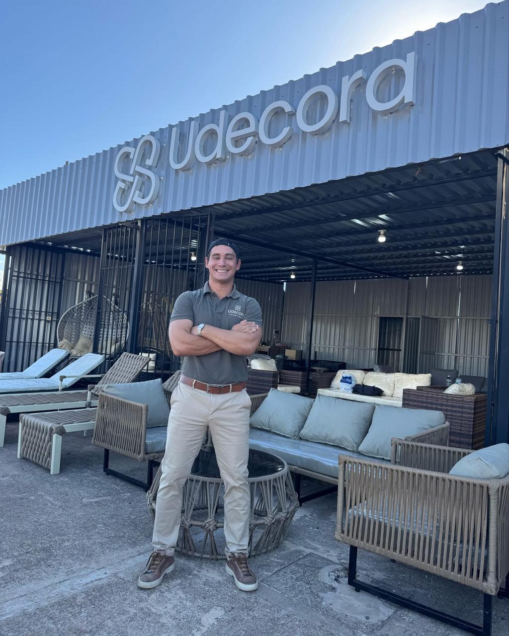 Joven emprendedor resurgió de las cenizas tras incendio de su fábrica