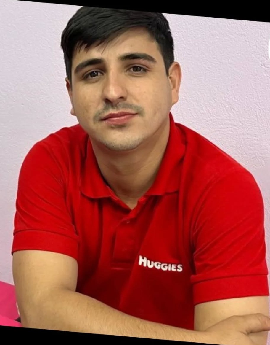 Joven desapareció desde el sábado y su pobre symi está desesperada buscándolo