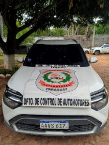 Incautan flamante camioneta