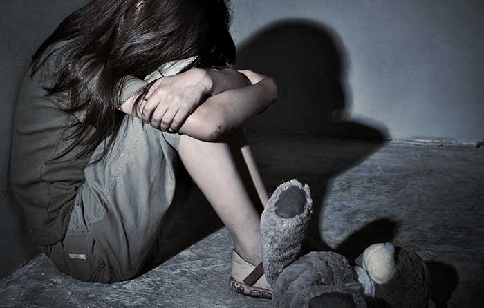 Una niña de 10 años confesó a su mbo’ehára que su propio padre abusaba de ella