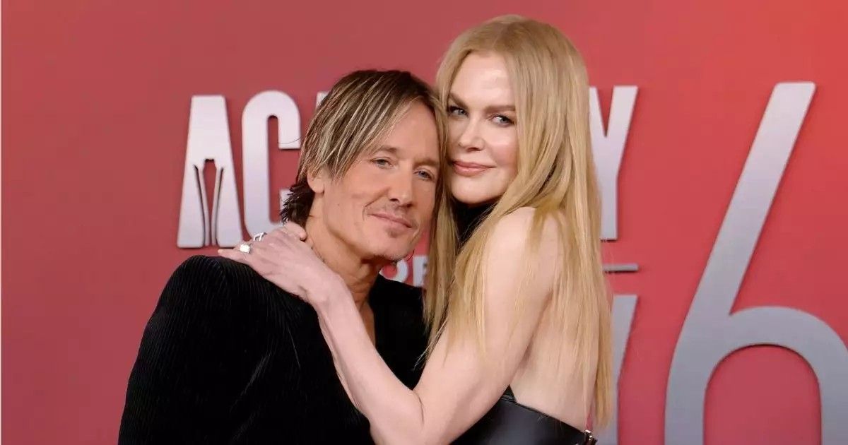 (VIDEO) ¡Cambió en vivo la letra de una canción dedicada a Nicole Kidman!