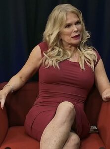 Alejandra Prayones con buen olfato ¿rechaza a los que se hacen del  gaucho?