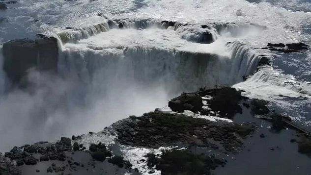 Debido a la crecida del río Iguazú se cerró temporalmente el circuito Garganta del Diablo
