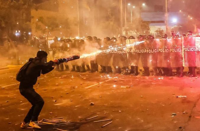 Marcha de la “Generación Z” en Perú: Al menos dos muertos y una centena de heridos