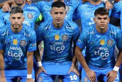 ¿Olimpia eligió usar la camiseta celeste por “consejo” de un astrólogo?