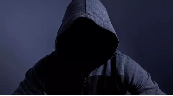 Raptan a un picaplietos y antes de soltarlo le dieron tres días para que cancele una deuda