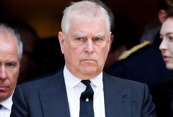 Príncipe Andrés renuncia a sus títulos en medio del escándalo Epstein