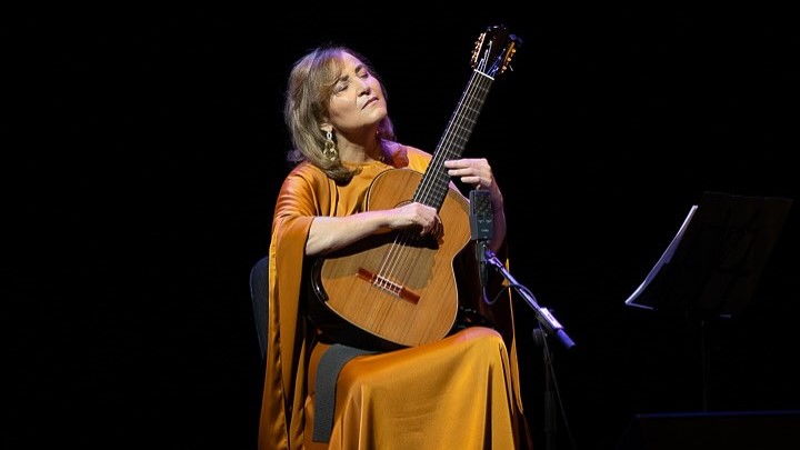 (VIDEO) ¡Berta Rojas contó cómo su guitarra la ayudó en su batalla contra el cáncer!