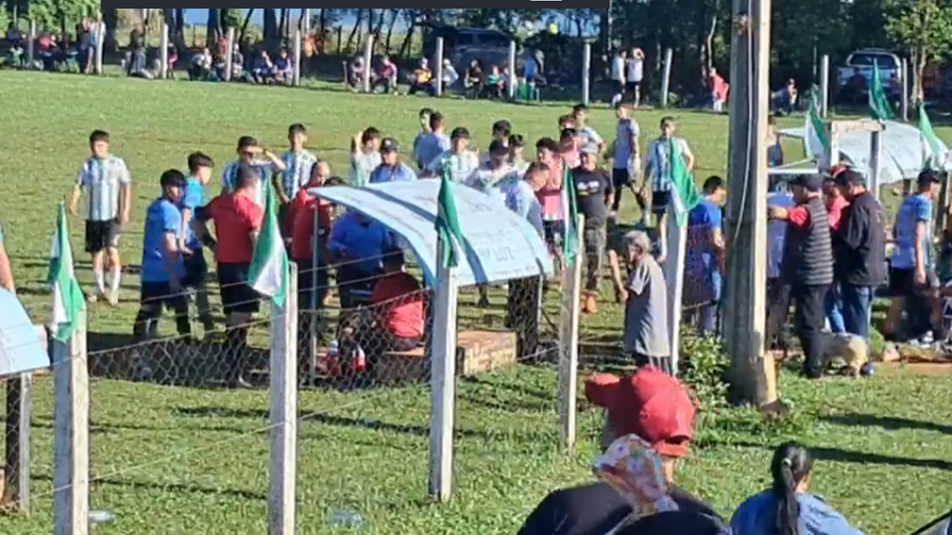 Referí suspendió partido por por lío y falta de seguridad