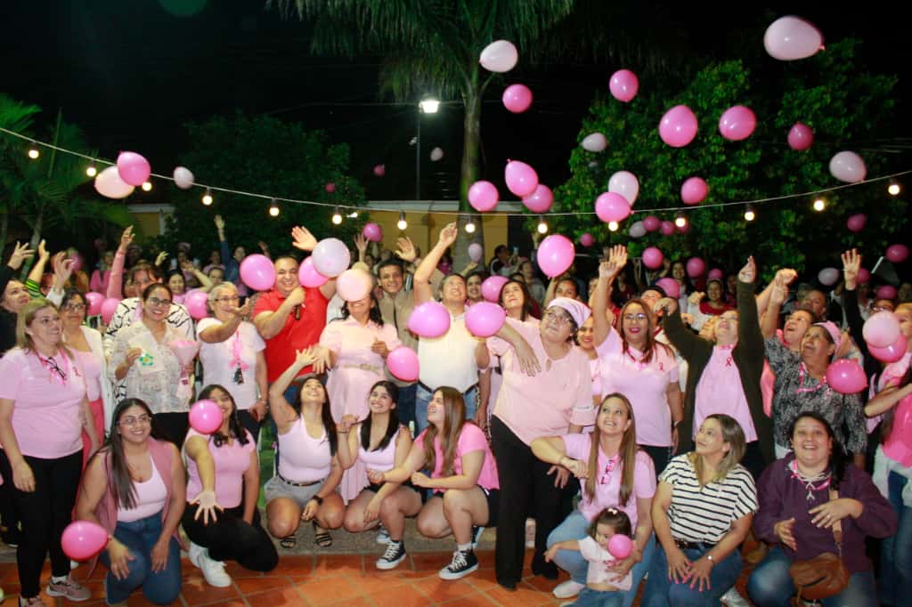 Presi de seccional y mujeres con cáncer ojapo charlas por octubre rosa