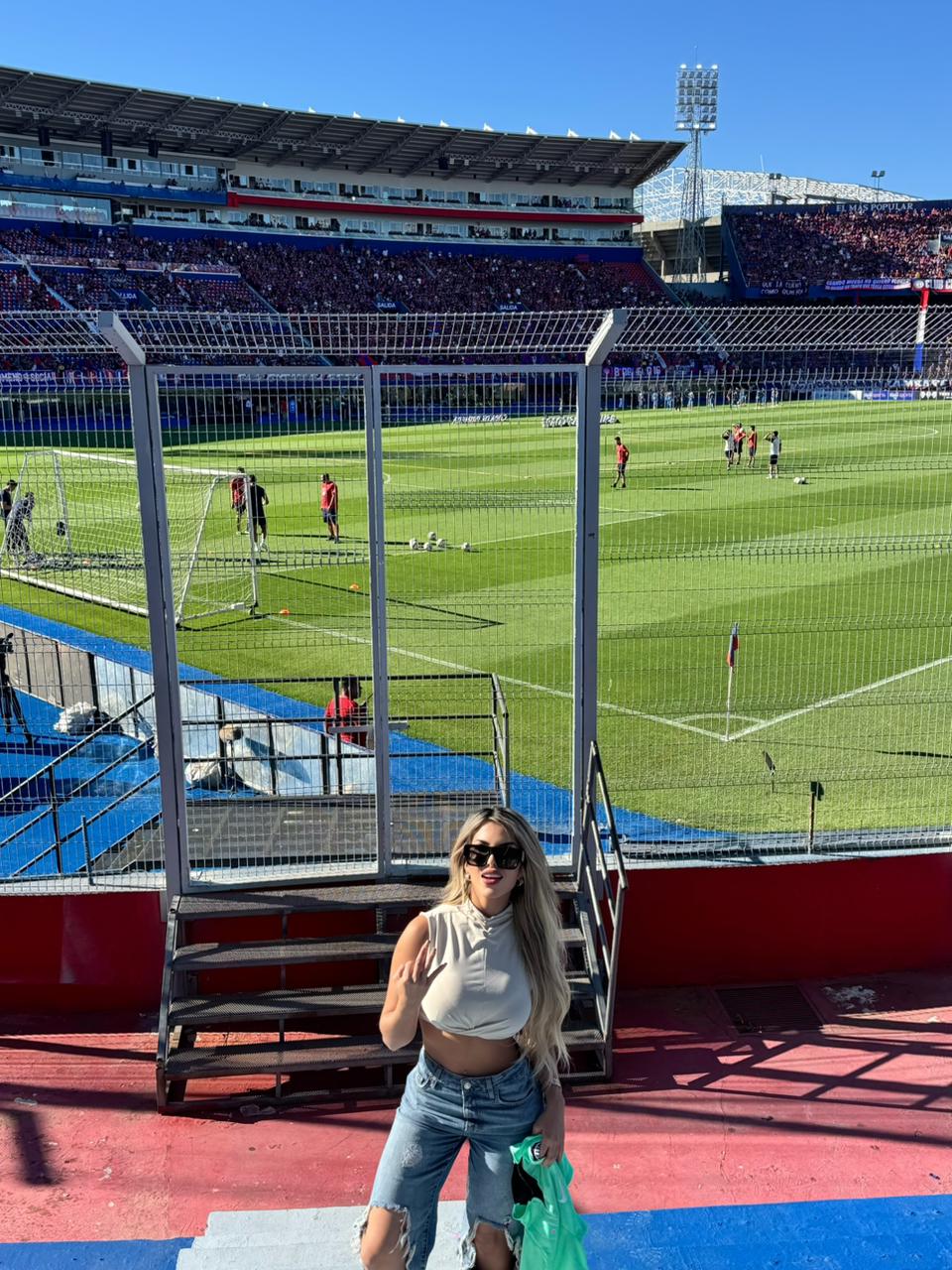 ¡Karencita dice que ella es la madrinita de la suerte de Olimpia!