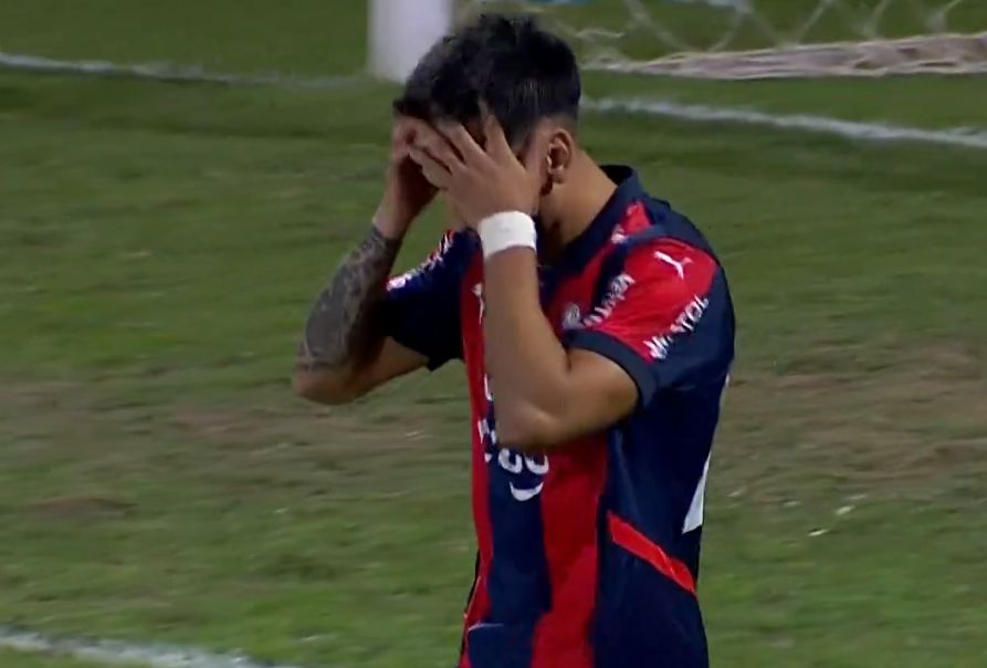 (VIDEO)  ¡1, 2, 3… Jonatan Torres falló otro penal!