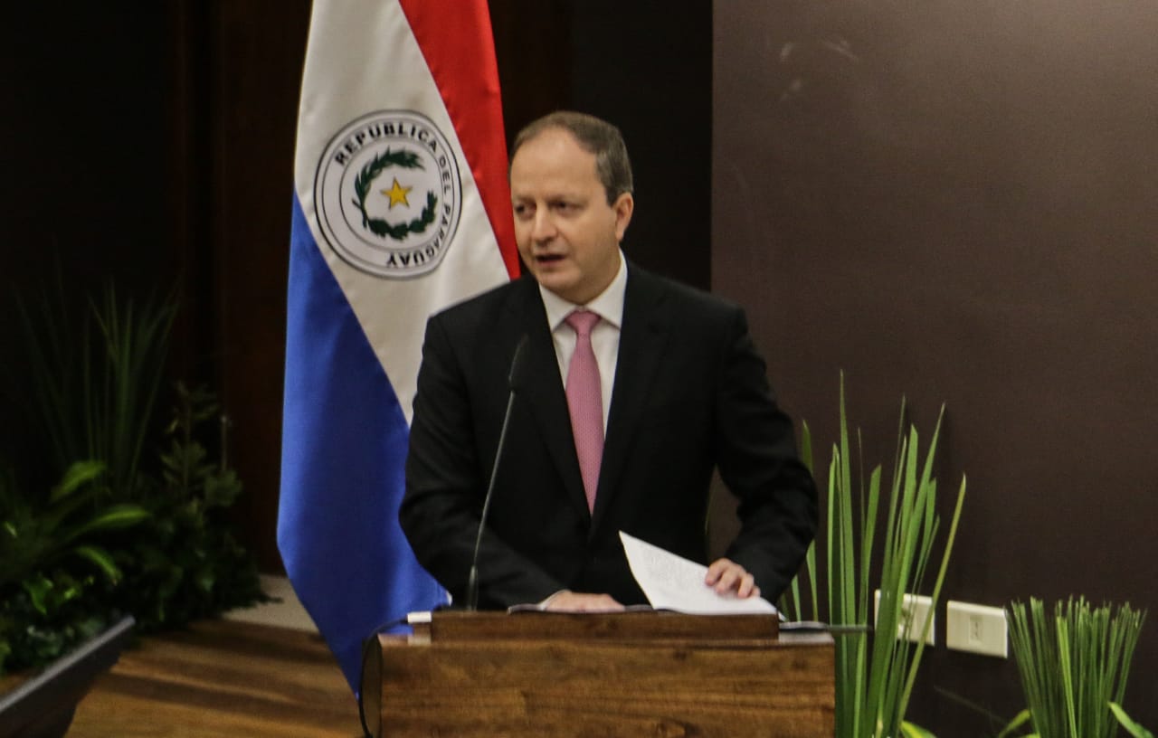 Ministro de economía fue designado presi del Consejo de Seguridad Social