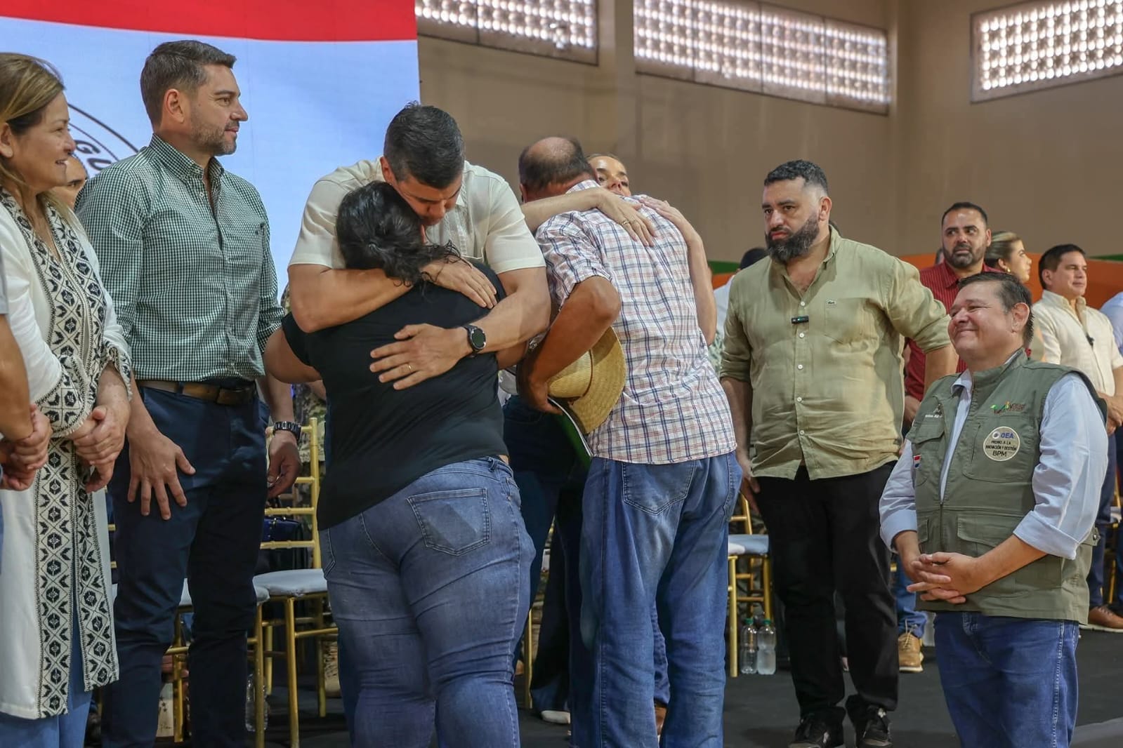 ¡Histórico! Santi peña entregó títulos a pobladores de “Marina Cué”