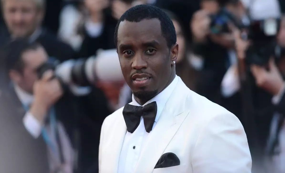 ¡Amaneció con un kyse por su garganta!