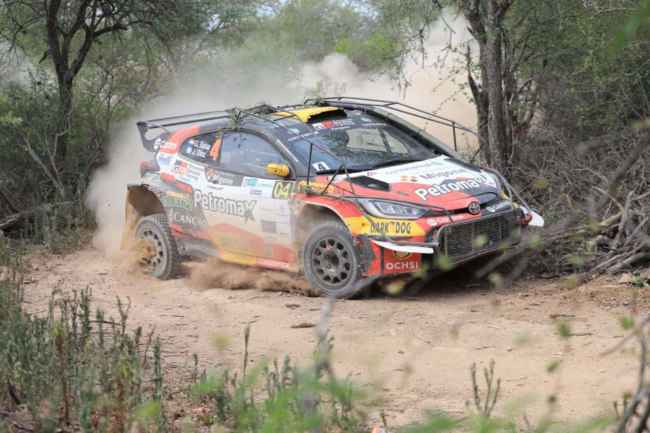 Saba se quedó con la etapa 2 y enciende la lucha en el Transchaco Rally