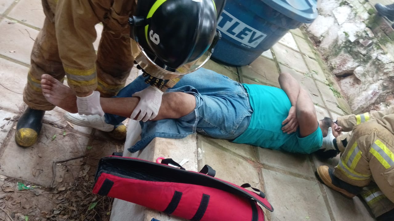 Supuesto mondaha ojepillá y al intentar huir cayó desde un segundo piso