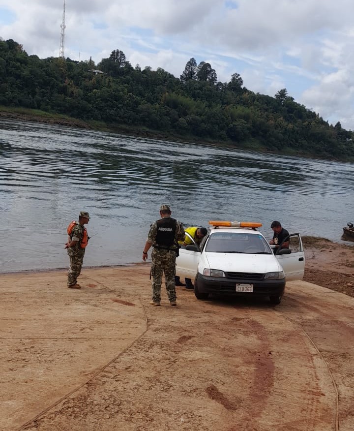 Cuerpo hallado en el Paraná: Tiene un balazo en el cabeza y muchos tatuajes