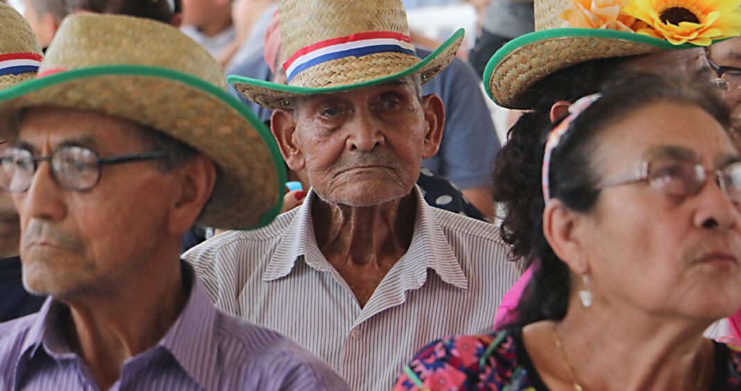 Nuevos abuelitos cobrarán hoy por primera vez