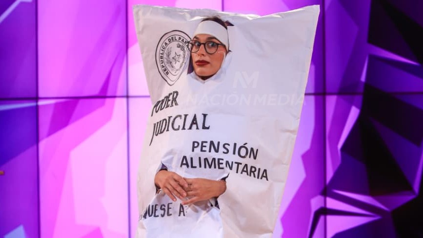 (GALERÍA) ¡Denle ya el premio! Fabi Martínez sorprendió con su disfraz por el día de brujas