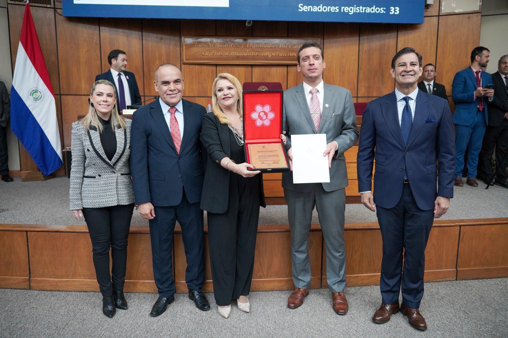 (VIDEO) ¡Adela Mercado fue reconocida en el Congreso!